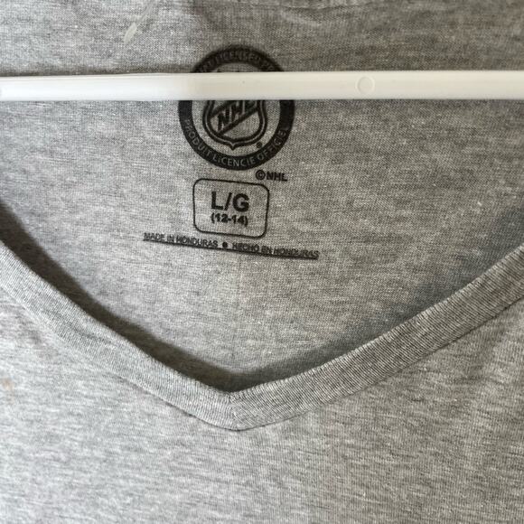 NWT St. Louis Blues Gray V-Neck Women's Top womens size large - Picture 3 of 5
